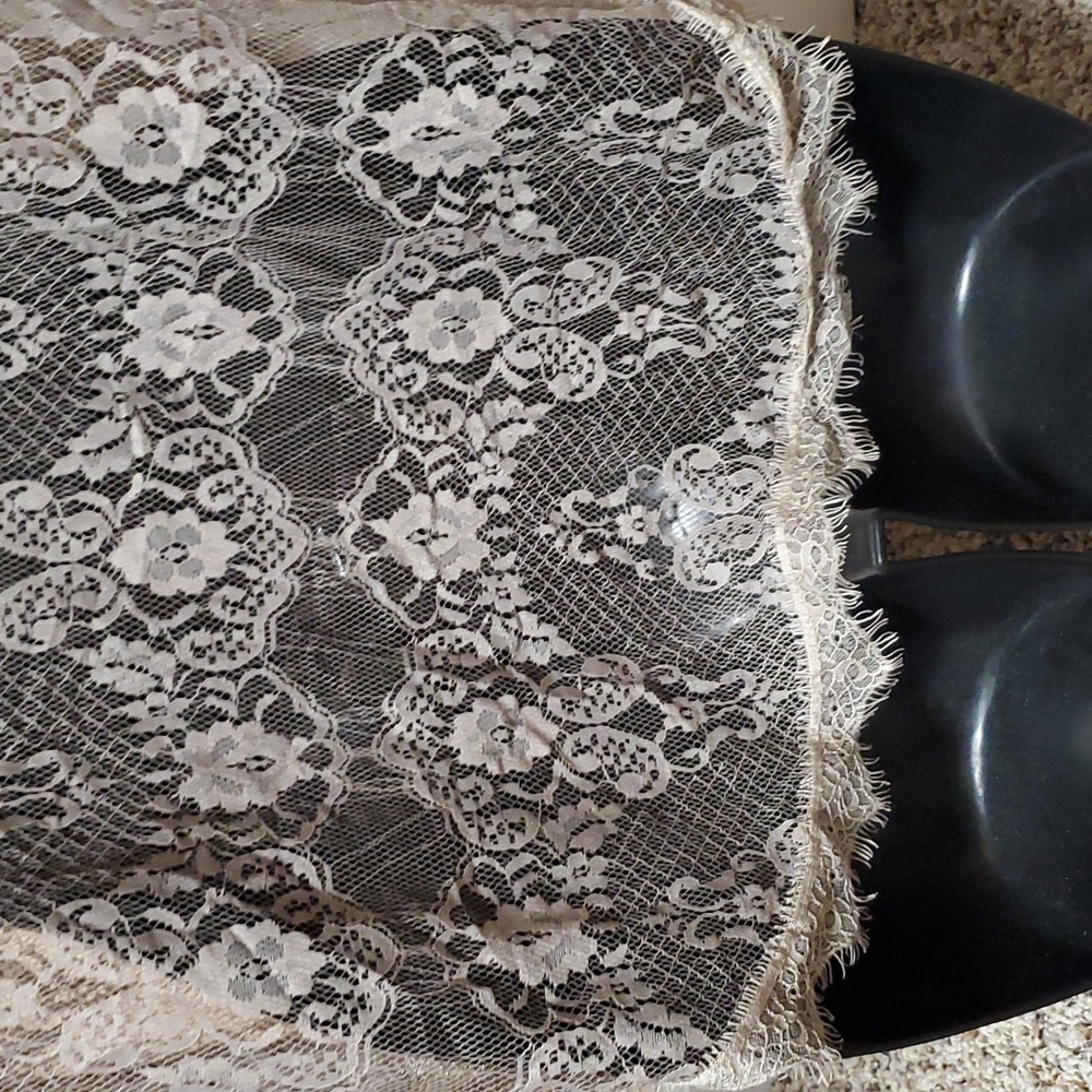 Daytrip Lace Embellished Boho Top NWOT - Picture 12 of 13